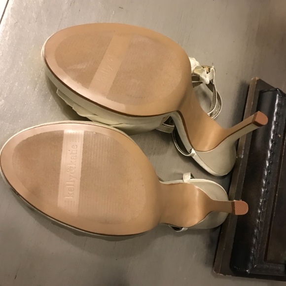 Pale yellow satin heels - Picture 11 of 12